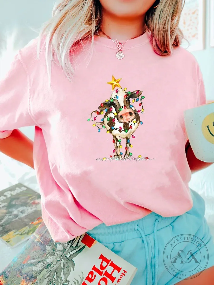 Cute Christmas Cow with Lights Graphic Print Holiday T-Shirt for Women
